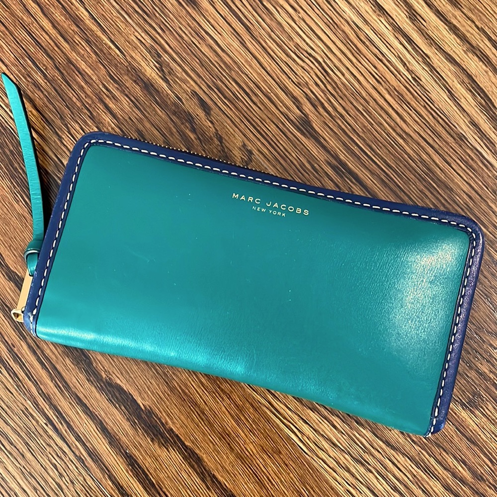 Marc Jacobs Continental Wallet